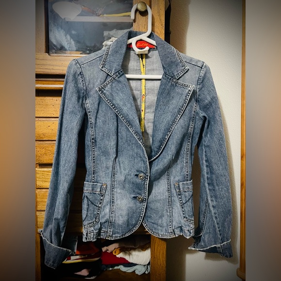 Small Level 99 Fitted Jean/Denim Jacket - Picture 2 of 8